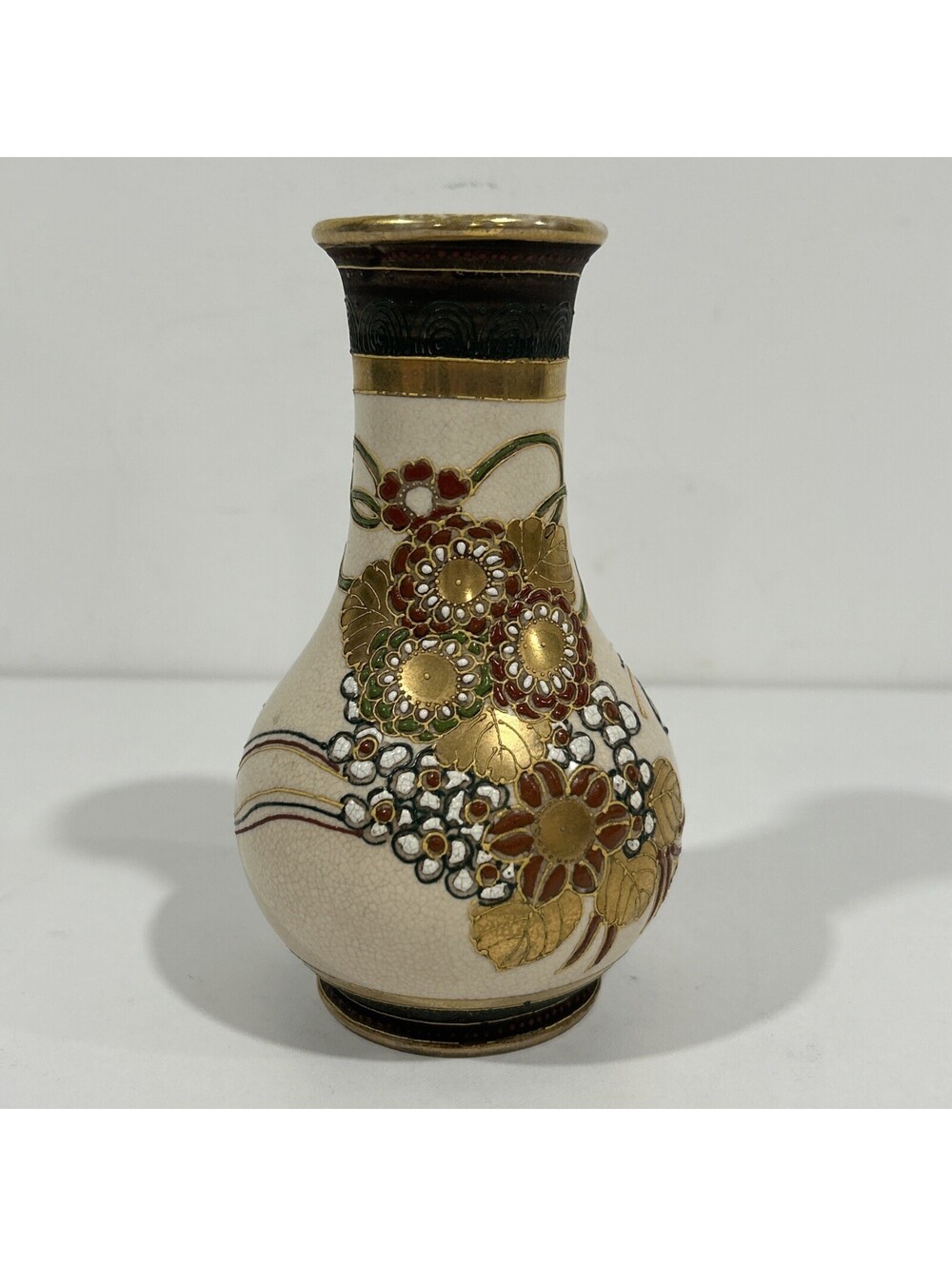 Japanese Satsuma Hand Painted and Gilt Porcelain Vase, Meiji Period 6.5”